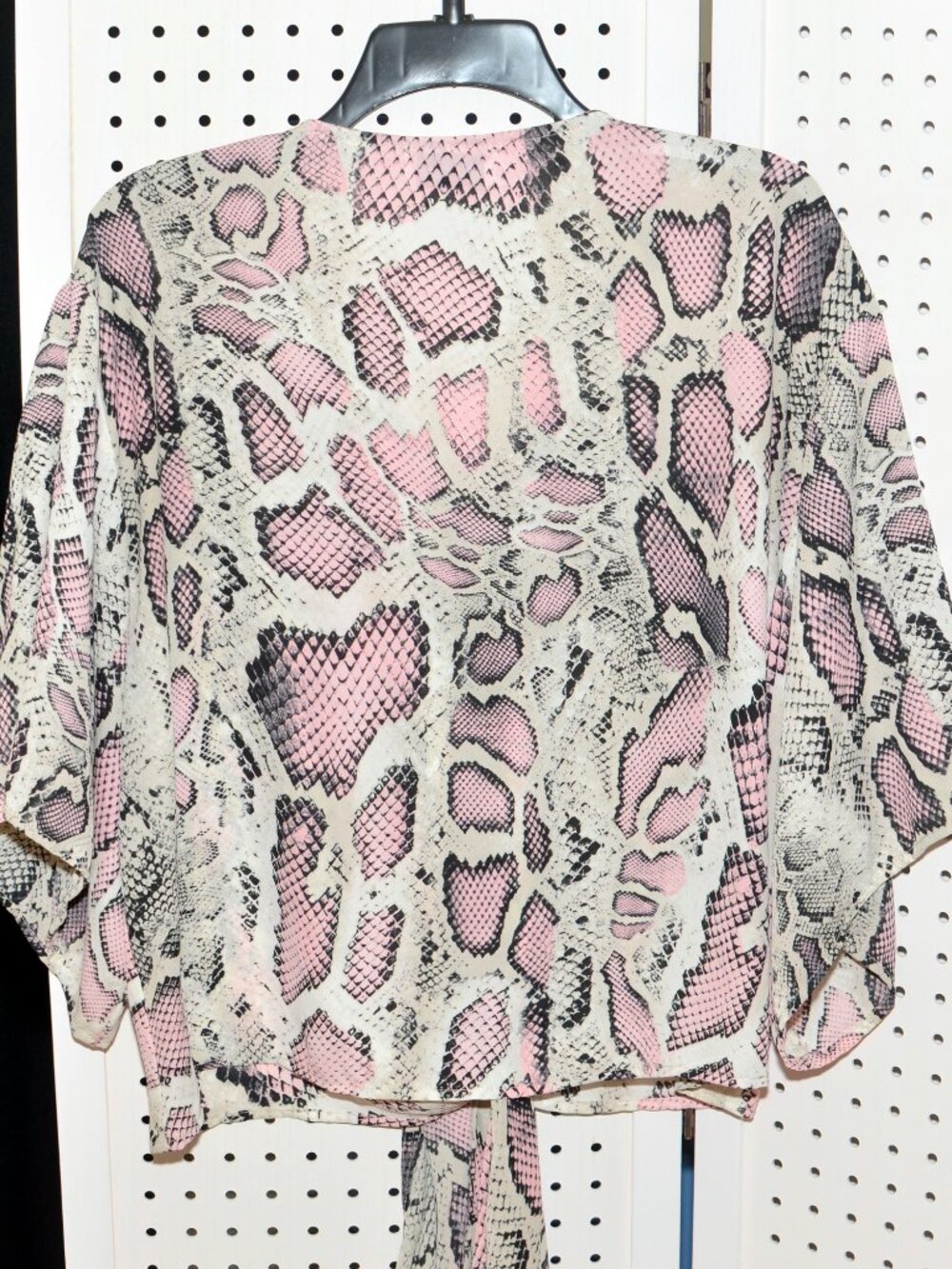 Adrienne Pink & Gray Snake Print V-Neck Front Tie Blouse Kimono Style Sleeves - Picture 8 of 11